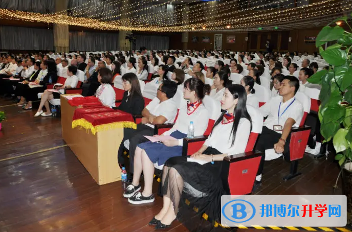  上海金蘋果雙語(yǔ)學(xué)校2023年招生政策