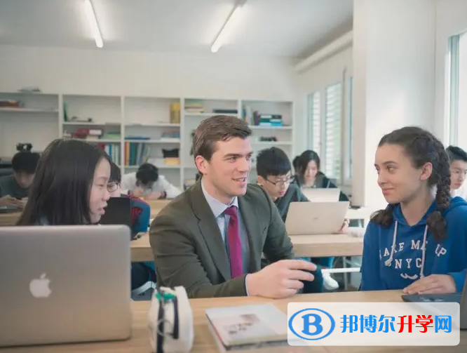  華師大二附中-瑞士萊蒙尼亞IB課程班2022年學費標準