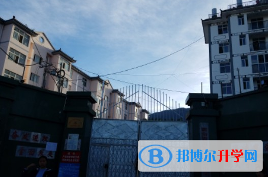 洱源縣第二中學(xué)2022年招生錄取分數(shù)線