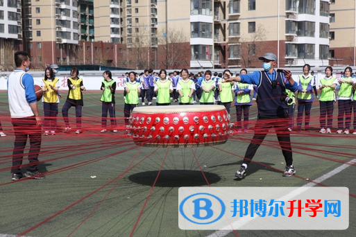 河北師范大學(xué)田家炳中學(xué)2023年學(xué)費(fèi)、收費(fèi)多少