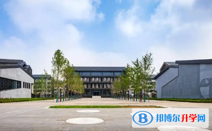 北京大興區(qū)第一中學(xué)2023年學(xué)費(fèi)、收費(fèi)多少 