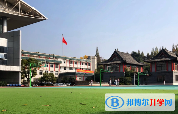 南京第十二中學2023年招生辦聯(lián)系電話 