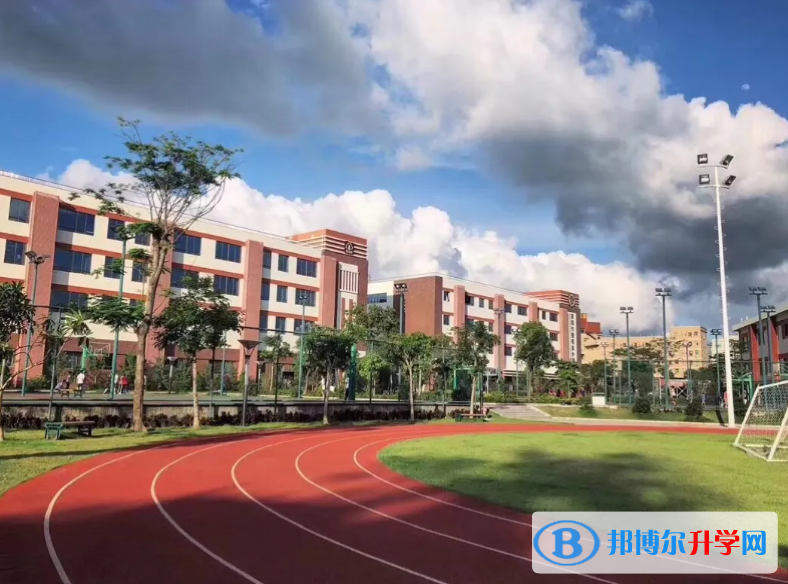 深圳珊蒂泉外國語學校怎么樣
