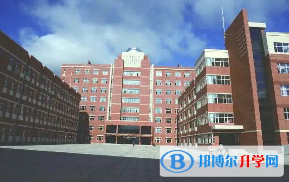 重慶市大足田家炳中學2023年學費、收費多少