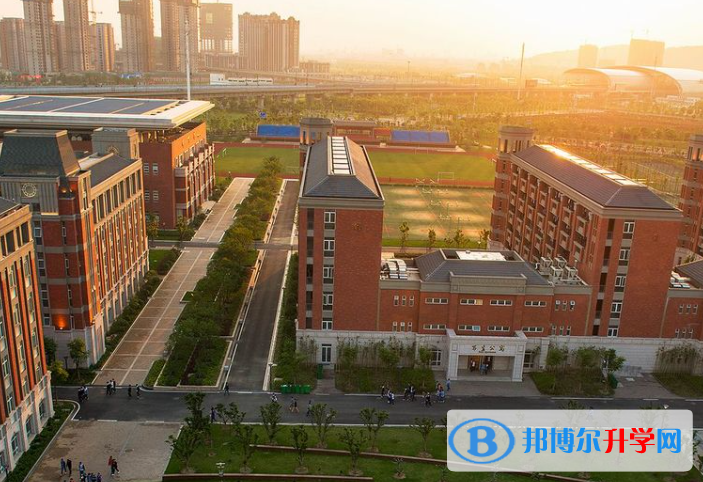 2022年貴陽高中錄取分?jǐn)?shù)線(2023參考)