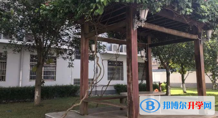 海南師范大學附屬中學2023年招生辦聯(lián)系電話 
