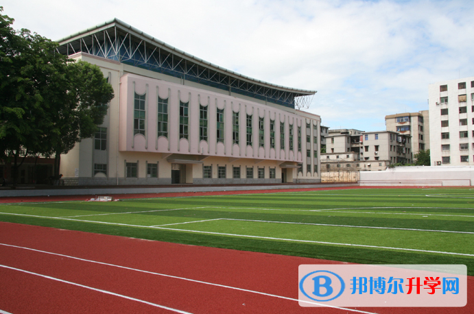 2023年海口市瓊山中學(xué)學(xué)費(fèi)、收費(fèi)多少