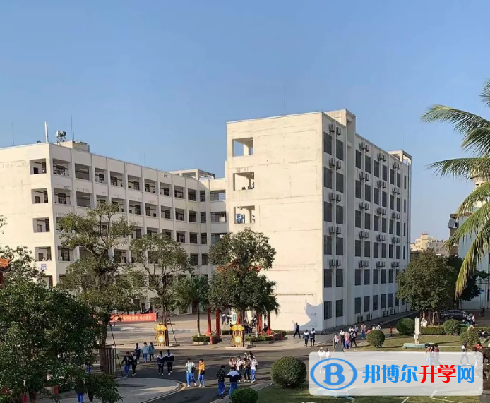 2023海口市靈山中學(xué)招生計(jì)劃 招生人數(shù)是多少(附要求、條件、對(duì)象)