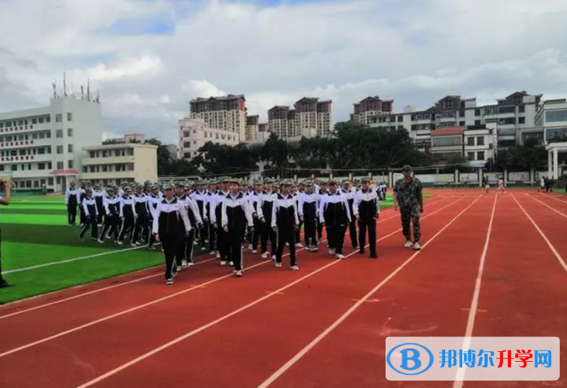 2023東方市八所中學多少錢(學費明細)