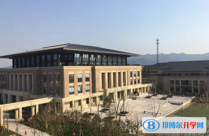 2023年富陽第二中學中加國際班學費標準