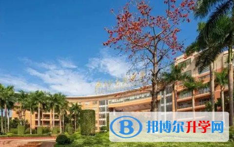 深圳市龍城高級中學地址，乘車路線