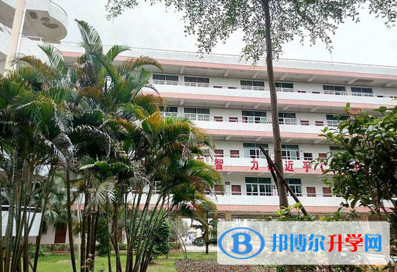 2023汕頭市潮南區礪青中學多少錢(學費明細)