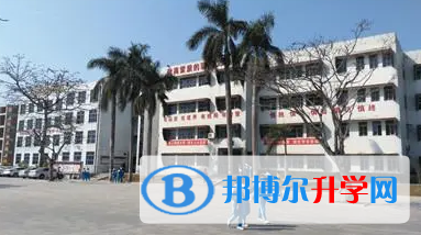 汕尾市城區新城中學地址，乘車路線