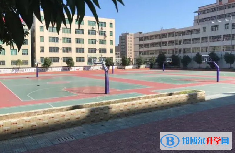 汕頭市潮南區兩英中學怎么樣、好不好