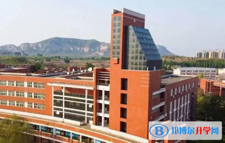 鹿泉市第一中學(xué)地址，乘車路線
