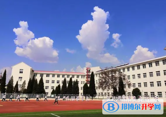 北戴河中學地址，乘車路線