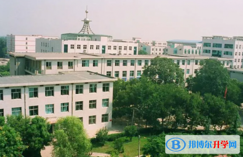 滿城中學地址，乘車路線