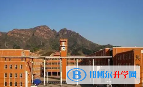 興隆縣第一中學地址，乘車路線