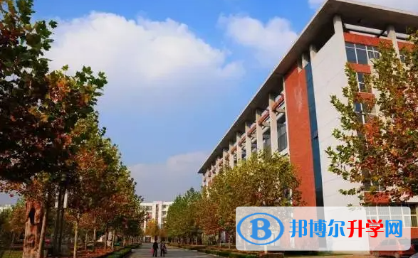 任丘市第一中學地址，乘車路線