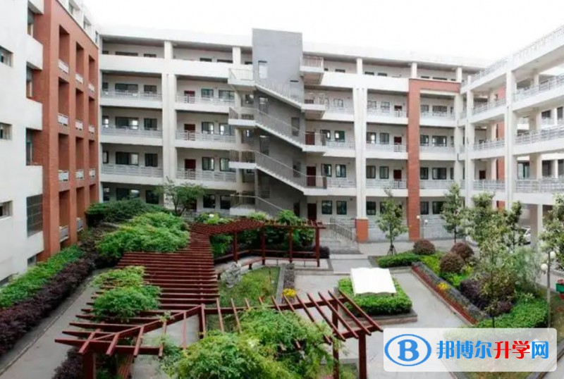 南京市板橋中學地址，乘車路線