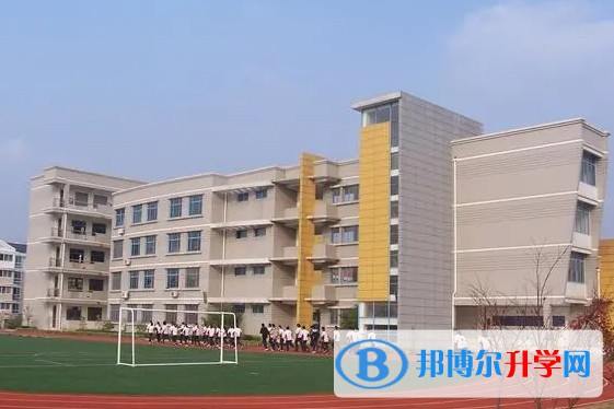 南京市板橋中學怎么樣、好不好