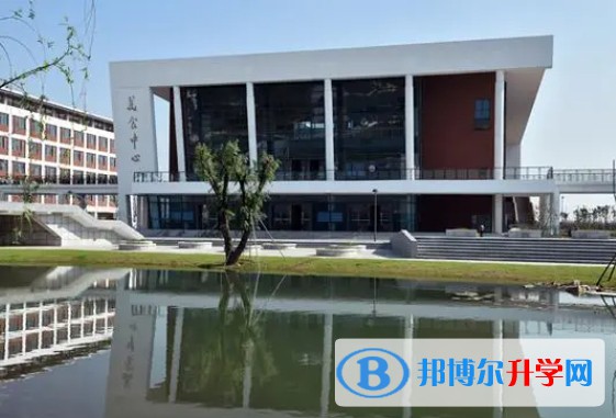 江蘇省昆山中學地址，乘車路線