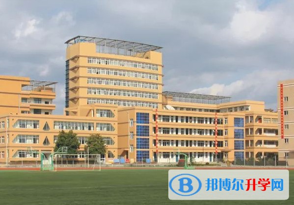 南通市海門四甲中學地址，乘車路線