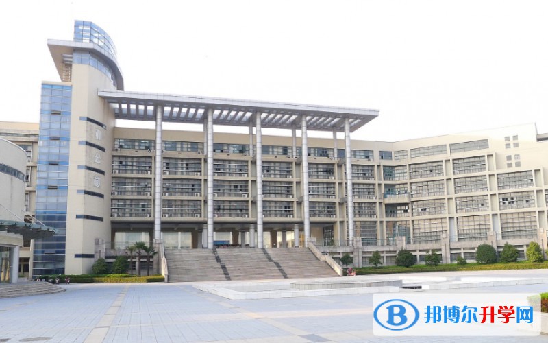 江蘇省鹽城中學地址，乘車路線