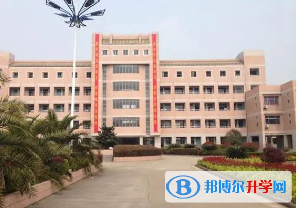揚中市新壩中學怎么樣、好不好