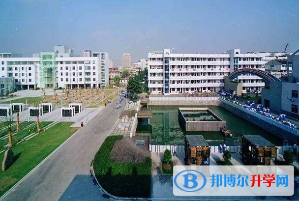 泰興市第一高級中學(xué)地址，乘車路線