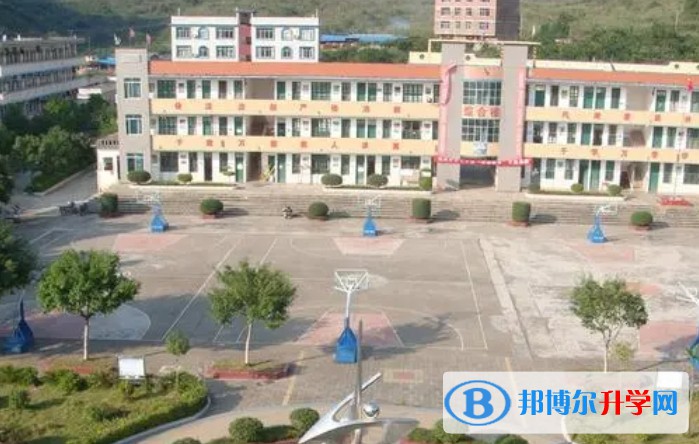 木蘭縣東興鎮(zhèn)中學怎么樣、好不好