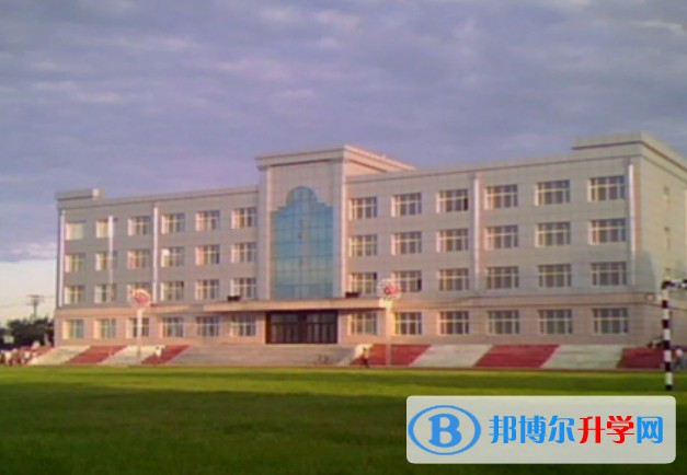 巴彥縣興隆中學怎么樣、好不好