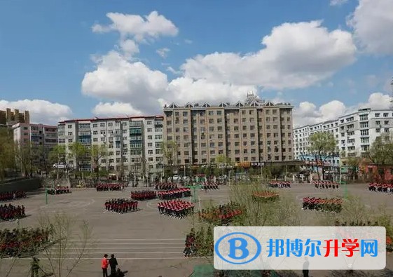 雞西市第四中學地址，乘車路線