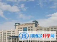 雙鴨山市田家炳中學(xué)地址，乘車路線