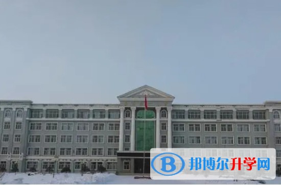 嘉蔭縣第一中學(xué)校地址，乘車路線