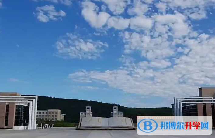 勃利縣第七中學地址，乘車路線