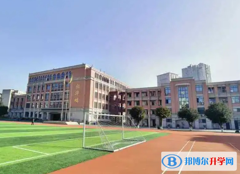 重慶市大足中學(xué)校地址，乘車路線