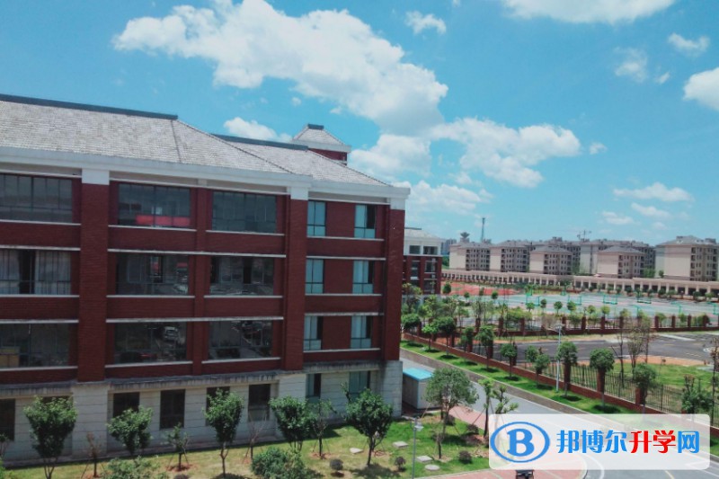 2024新樂市第一中學多少錢(學費明細)