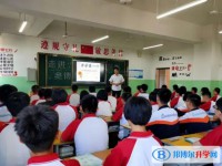 邱縣儒林奧博高級中學(xué)地址，乘車路線