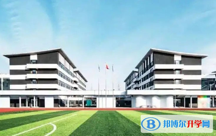 2025保定英華高級中學多少錢(學費明細)