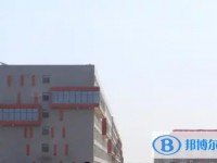 保定中恒高級中學(xué)地址，乘車路線
