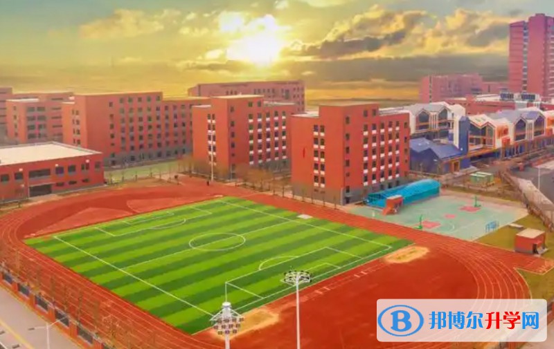 保定市澤龍實驗中學地址，乘車路線