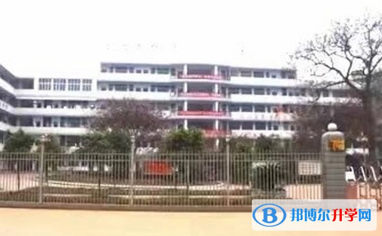 三岔湖高中地址，乘車路線