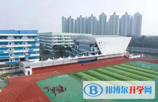 新世紀外國語學校地址，乘車路線