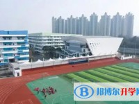 新世紀外國語學校地址，乘車路線