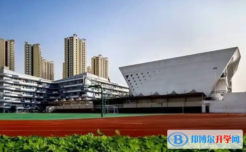 2025新世紀(jì)光華學(xué)校多少錢(學(xué)費(fèi)明細(xì))