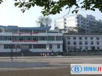 玉章中學(xué)地址，乘車(chē)路線