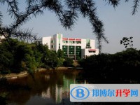 富順第二中學校地址，乘車路線