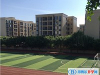自貢市第二十二中學校地址，乘車路線