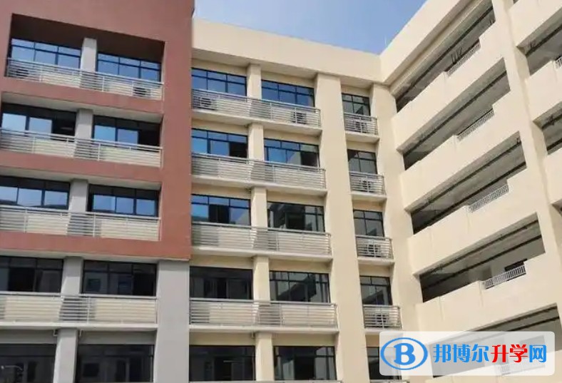 四川省榮縣中學校怎么樣、好不好